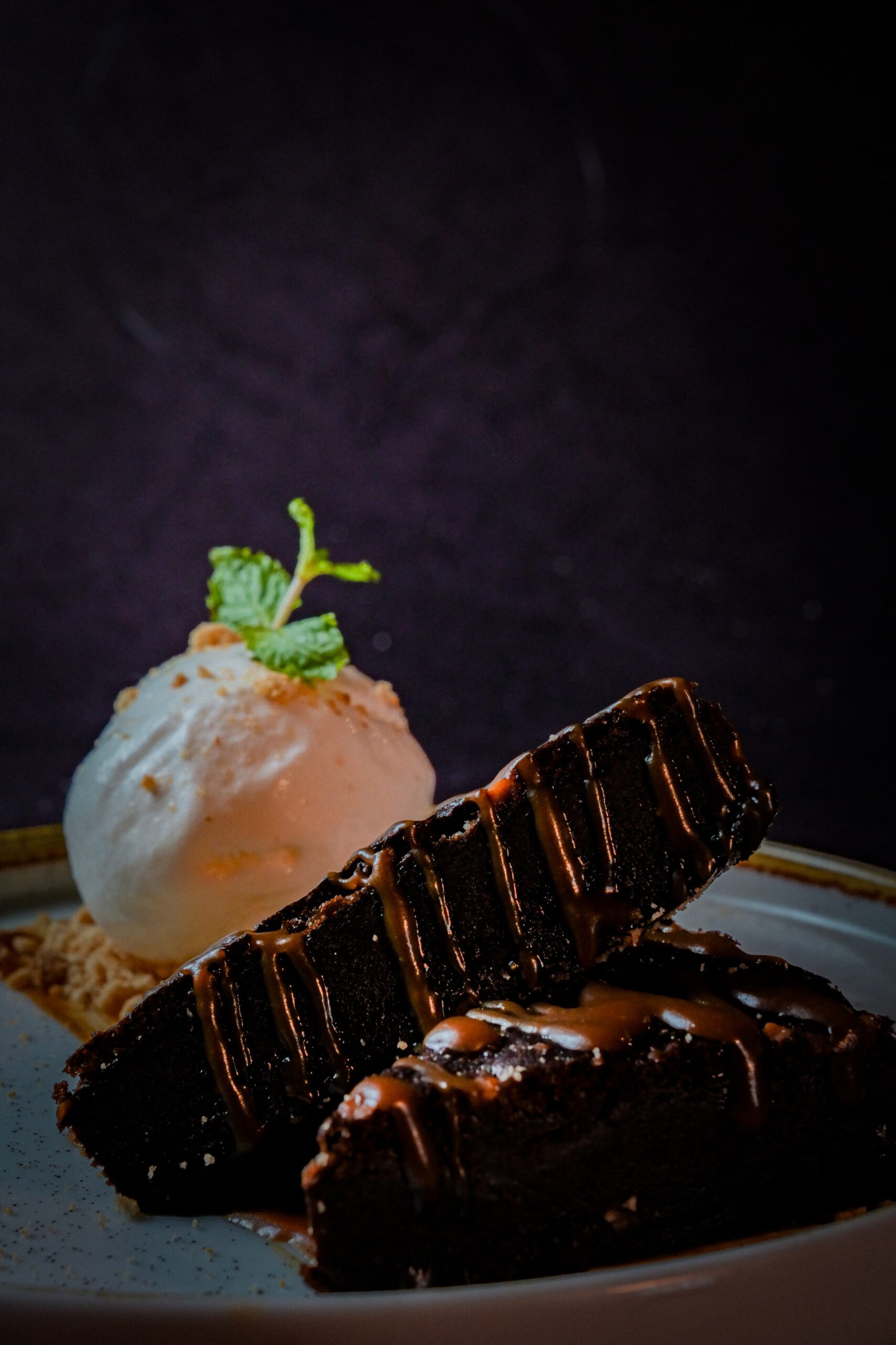 Double Chocolate Brownie w/ Ice Cream